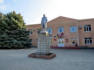 Это фотографии поселка Орловский -центра Орловского района, фото 25 из 75