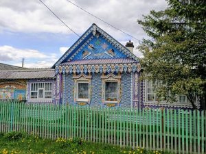 Дом с яркой резьбой, фото 6 из 6